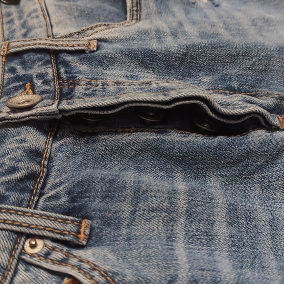 Band of Gypsies Ella Frayed Distressed Denim Mini Skirt Button Fly Size 27 - Picture 2 of 4